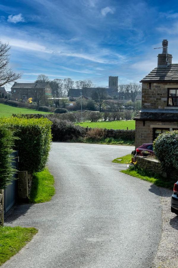 Thornes Cottage Huddersfield Exterior foto